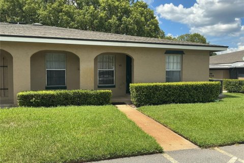 Condo in Casselberry, Florida, 2 bedrooms  № 1795849 - photo 2
