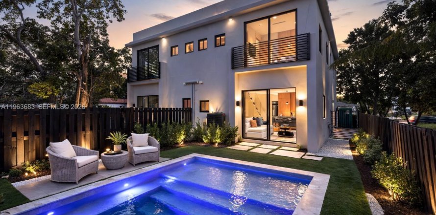 Таунхаус в Майами, Флорида 4 спальни, 179.12м2 № 2033468