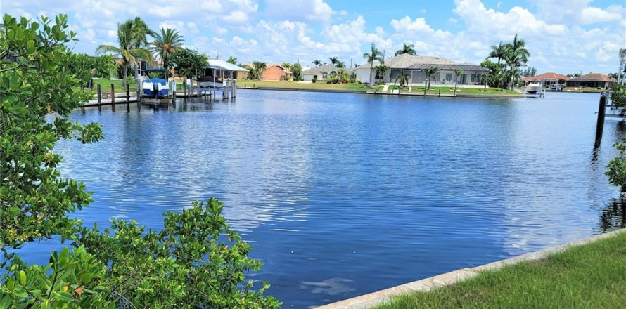 Land in Punta Gorda, Florida № 644900