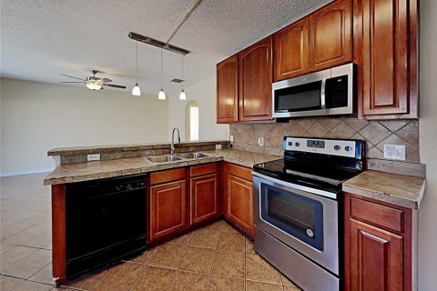 Casa en venta en Kissimmee, Florida, 4 dormitorios, 200.85 m2 № 1909667 - foto 7