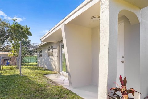 Купить виллу или дом в Холливуд, Флорида 4 спальни, 134.15м2, № 1965825 - фото 8