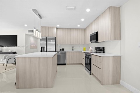 Купить виллу или дом в Холливуд, Флорида 4 спальни, 134.15м2, № 1965825 - фото 26