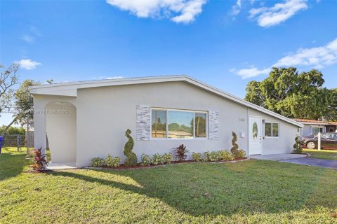 Купить виллу или дом в Холливуд, Флорида 4 спальни, 134.15м2, № 1965825 - фото 2
