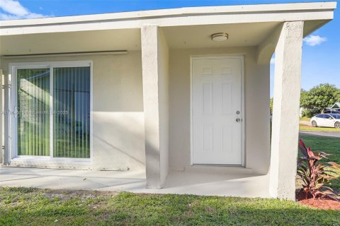 Купить виллу или дом в Холливуд, Флорида 4 спальни, 134.15м2, № 1965825 - фото 7