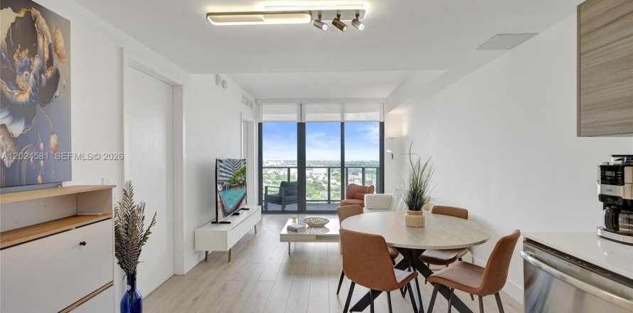 Condo à Miami, Floride, 1 chambre  № 2146073