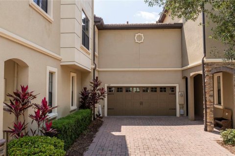 Townhouse in Davenport, Florida 6 bedrooms, 278.24 sq.m. № 1771967 - photo 13
