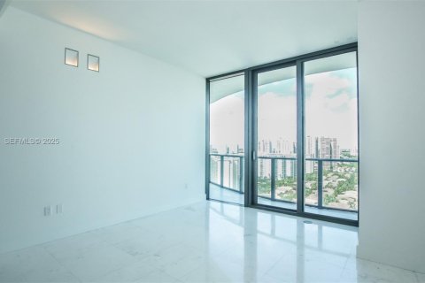 Снять в аренду кондоминиум в Санни-Айлс-Бич, Флорида 4 спальни, 463.77м2, № 1983760 - фото 19