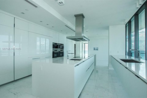 Снять в аренду кондоминиум в Санни-Айлс-Бич, Флорида 4 спальни, 463.77м2, № 1983760 - фото 24