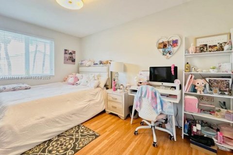 Снять в аренду виллу или дом в Майами, Флорида 4 спальни, 268.02м2, № 1942082 - фото 17