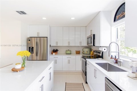 Villa ou maison à vendre à Miramar, Floride: 3 chambres, 160.35 m2 № 1999655 - photo 29