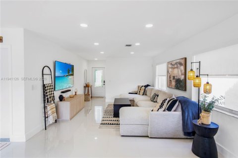 Villa ou maison à vendre à Miramar, Floride: 3 chambres, 160.35 m2 № 1999655 - photo 24