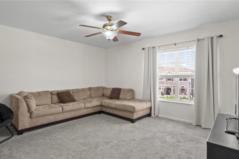 House in Orlando, Florida 5 bedrooms, 255.11 sq.m. № 2338838 - photo 18