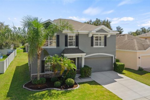 House in Orlando, Florida 5 bedrooms, 255.11 sq.m. № 2338838 - photo 2