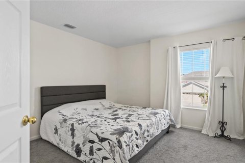 House in Orlando, Florida 5 bedrooms, 255.11 sq.m. № 2338838 - photo 23