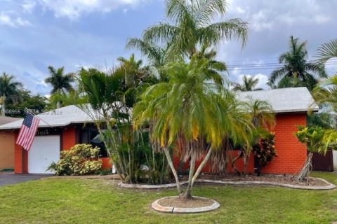 Villa ou maison à Sunrise, Floride 1 chambre № 2044845