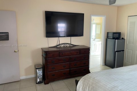 Villa ou maison à louer à Sunrise, Floride: 1 chambre № 2044845 - photo 12