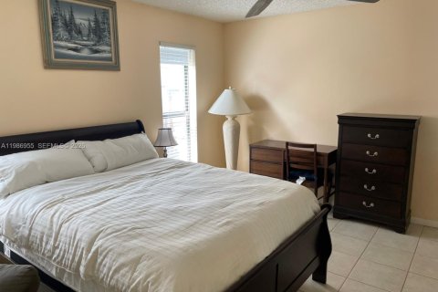 Villa ou maison à louer à Sunrise, Floride: 1 chambre № 2044845 - photo 8