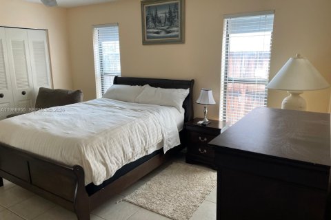 Villa ou maison à louer à Sunrise, Floride: 1 chambre № 2044845 - photo 11