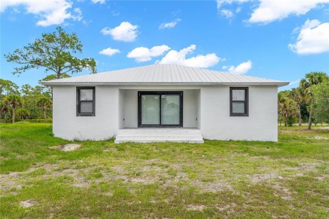 Casa en venta en Clewiston, Florida, 4 dormitorios, 232.26 m2 № 2212702 - foto 5