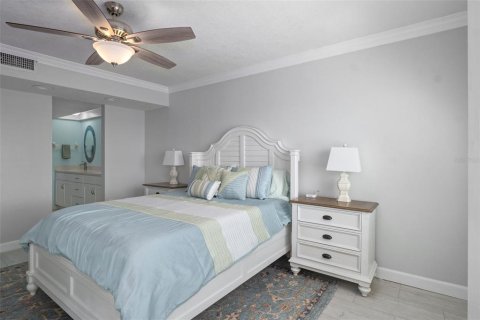 Condo in Port Richey, Florida, 2 bedrooms  № 2396330 - photo 24