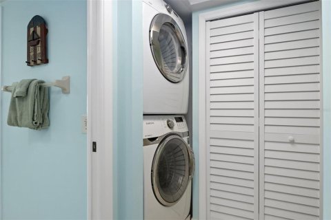Condo in Port Richey, Florida, 2 bedrooms  № 2396330 - photo 30