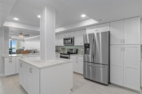 Condo in Port Richey, Florida, 2 bedrooms  № 2396330 - photo 16