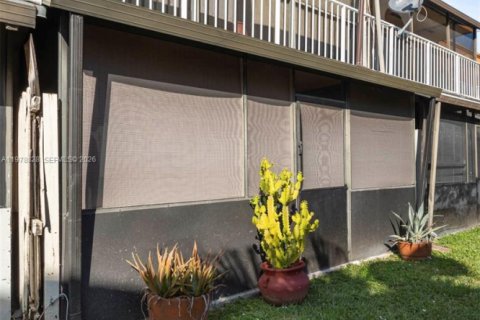 Touwnhouse à louer à Kendall, Floride: 2 chambres, 134.71 m2 № 2047199 - photo 22