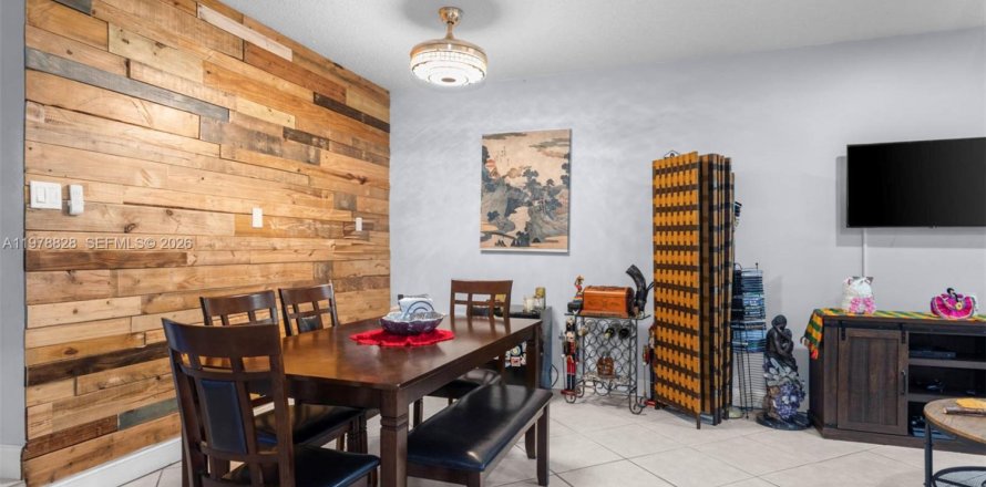 Touwnhouse à Kendall, Floride 2 chambres, 134.71 m2 № 2047199