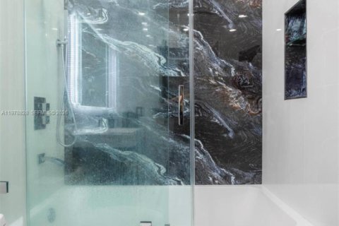 Touwnhouse à louer à Kendall, Floride: 2 chambres, 134.71 m2 № 2047199 - photo 17