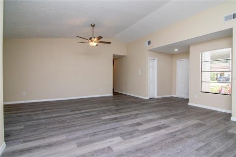 House in Brandon, Florida 4 bedrooms, 180.97 sq.m. № 1856128 - photo 9