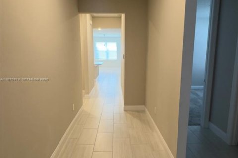 Casa en venta en Port St. Lucie, Florida, 3 dormitorios, 153.66 m2 № 2174910 - foto 9