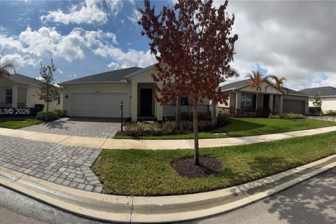 Casa en venta en Port St. Lucie, Florida, 3 dormitorios, 153.66 m2 № 2174910 - foto 3
