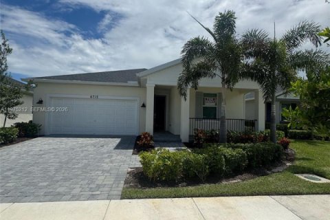Casa en venta en Port St. Lucie, Florida, 3 dormitorios, 153.66 m2 № 2174910 - foto 2