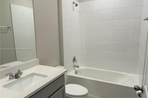 Casa en venta en Port St. Lucie, Florida, 3 dormitorios, 153.66 m2 № 2174910 - foto 12