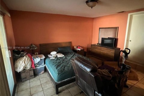 Casa en venta en Miami, Florida, 4 dormitorios, 190.64 m2 № 1995069 - foto 7