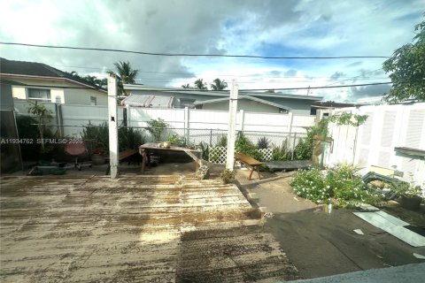 Casa en venta en Miami, Florida, 4 dormitorios, 190.64 m2 № 1995069 - foto 19