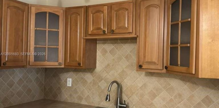 Condo in Miami, Florida, 1 bedroom  № 2065881