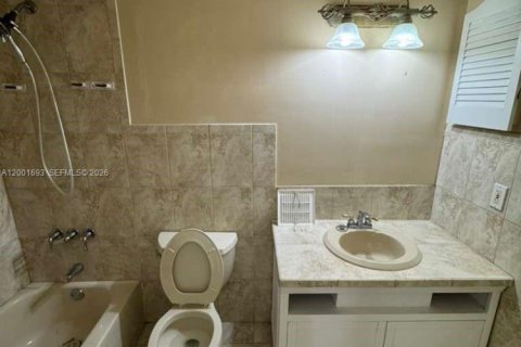 Condo in Miami, Florida, 1 bedroom  № 2065881 - photo 9