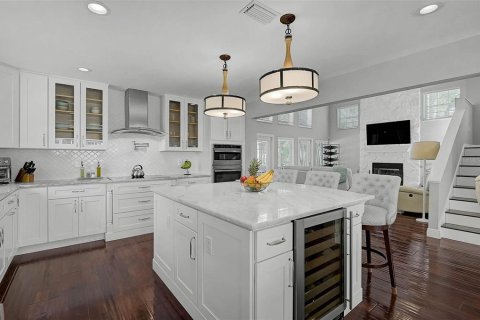 House in Bradenton, Florida 3 bedrooms, 233.09 sq.m. № 1784382 - photo 9