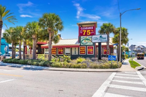 Condo in Madeira Beach, Florida, 2 bedrooms  № 2393884 - photo 24