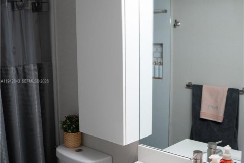 Appartement à louer à Doral, Floride: 3 chambres, 118.08 m2 № 1999172 - photo 19