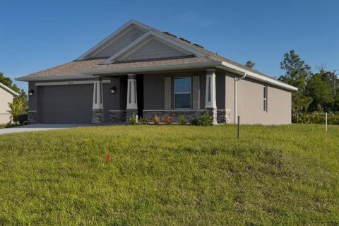 House in Port Charlotte, Florida 3 bedrooms, 140.47 sq.m. № 2141339 - photo 6
