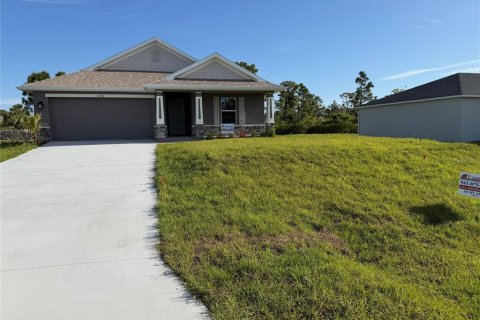 House in Port Charlotte, Florida 3 bedrooms, 140.47 sq.m. № 2141339 - photo 7