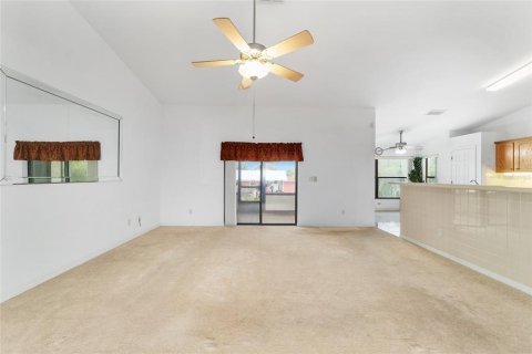 Villa ou maison à vendre à Ocala, Floride: 3 chambres, 185.71 m2 № 1677520 - photo 9