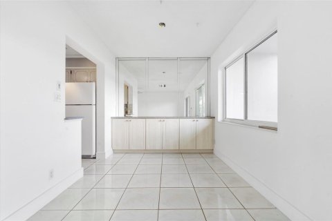 Condo in Pompano Beach, Florida, 1 bedroom  № 2086481 - photo 5