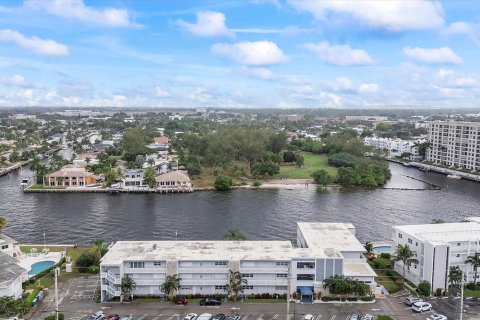 Condo in Pompano Beach, Florida, 1 bedroom  № 2086481 - photo 15