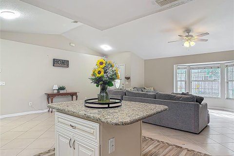 House in Edgewater, Florida 3 bedrooms, 138.7 sq.m. № 1630724 - photo 11