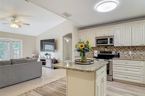 House in Edgewater, Florida 3 bedrooms, 138.7 sq.m. № 1630724 - photo 14