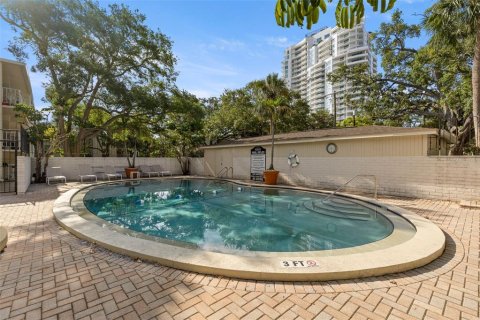 Condo in Tampa, Florida, 1 bedroom  № 1759982 - photo 24