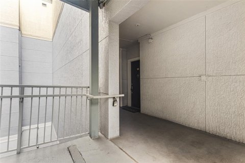 Condo in Orlando, Florida, 1 bedroom  № 1832956 - photo 16